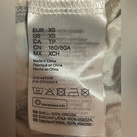 H&M striped Crop Top. Women’s size XS. - Picture 11 of 11